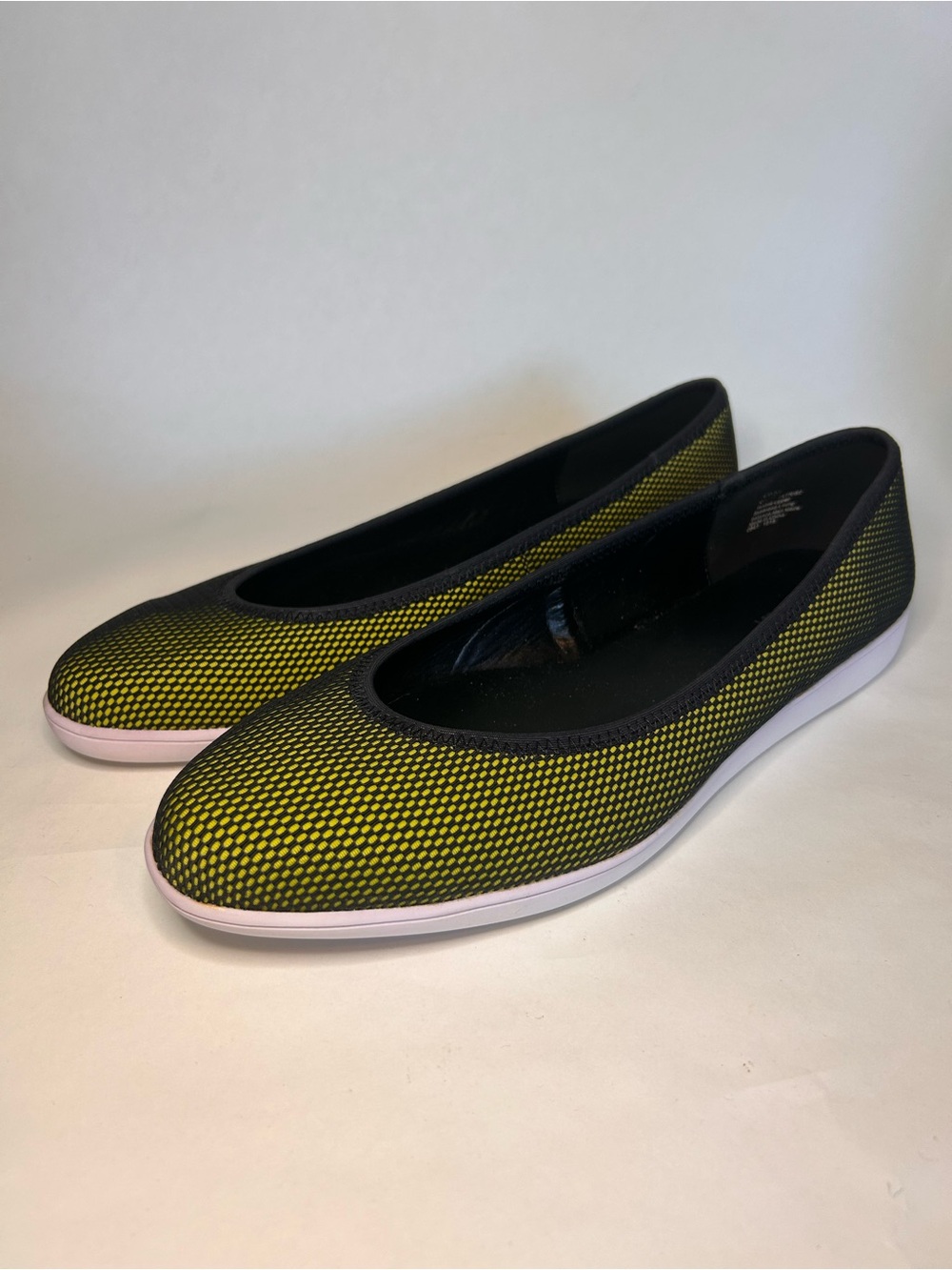 Nine‎ West Luvintrist fabric slip on flats Women's Size 12 Mesh Black Neon